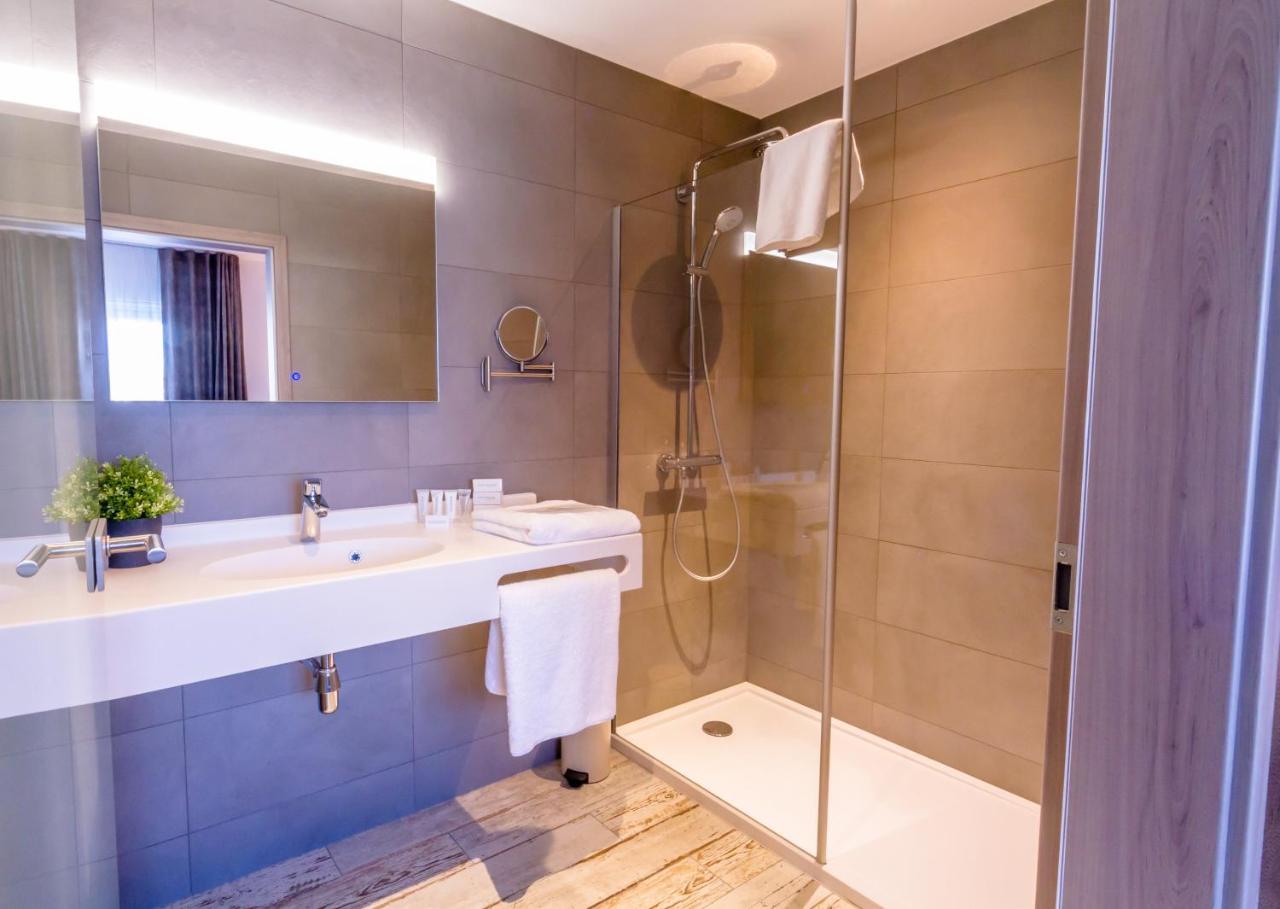 Manavahotel Herstal Bagian luar foto