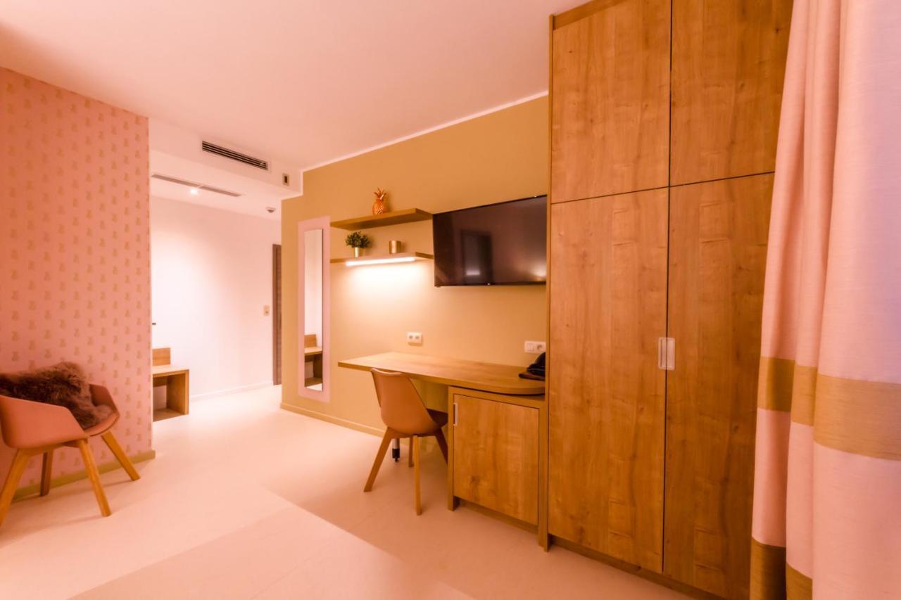 Manavahotel Herstal Bagian luar foto