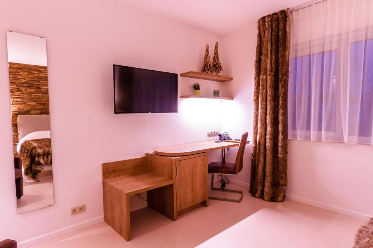 Manavahotel Herstal Bagian luar foto